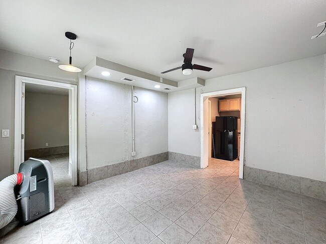 Foto del edificio - 4345 Mt Vernon Ave