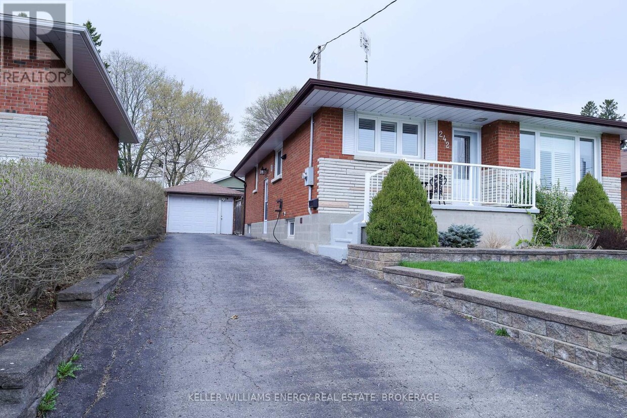 Photo principale - 242 Chadburn St