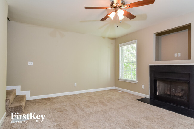 Building Photo - 5120 Springhouse Farm Rd