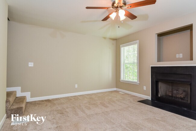 Foto del edificio - 5120 Springhouse Farm Rd