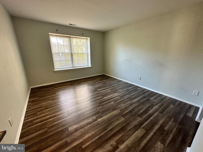 Building Photo - 330A Willow Turn
