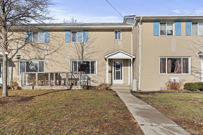 Building Photo - Seaway Townhomes