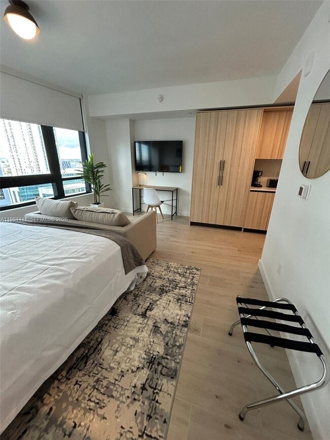 Foto del edificio - 225 N Miami Ave