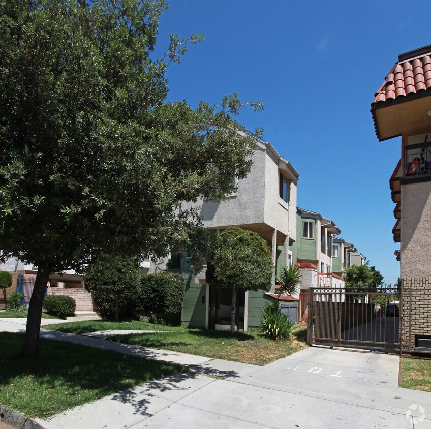 Foto del edificio - 1050 Thompson Ave