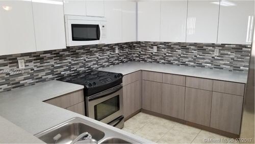 Building Photo - 8851 NW 110th Pl