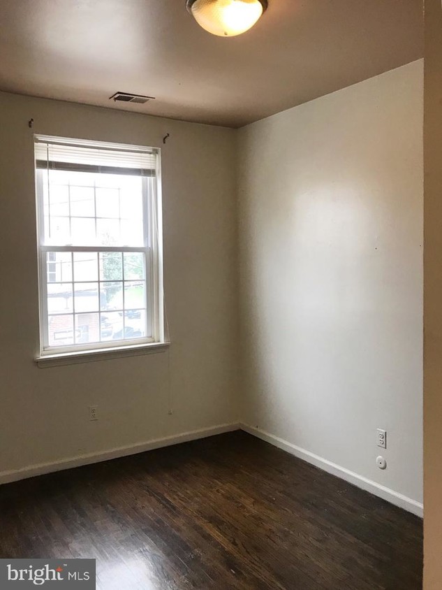 700 S Front St Unit 2F, Philadelphia, PA 19147 - Room for Rent in ...