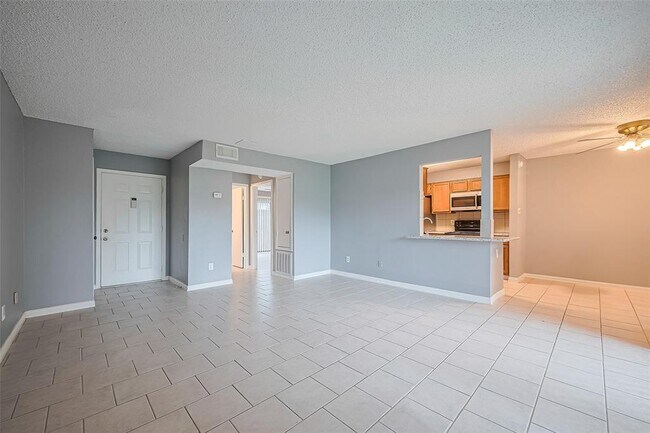 Building Photo - 8541 Sands Point Dr