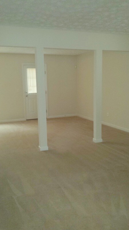 Building Photo - 2420 Piering Dr