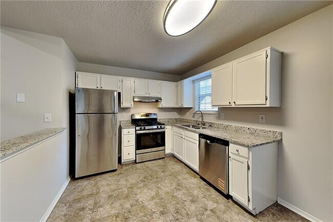 Building Photo - 3979 Sharon Spgs