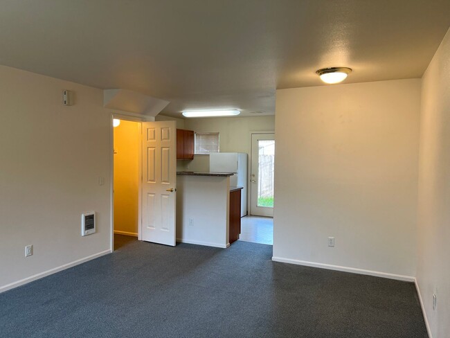 Building Photo - 6280 Aster St.