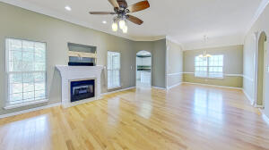 Building Photo - 702 Greenwich Ct