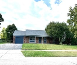 Building Photo - 1011 Aspen Dr