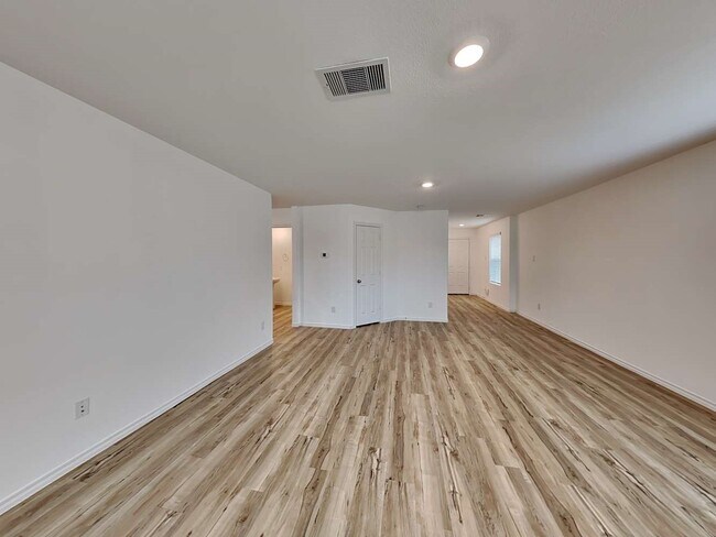 Foto del edificio - 24139 Mustang Run Dr