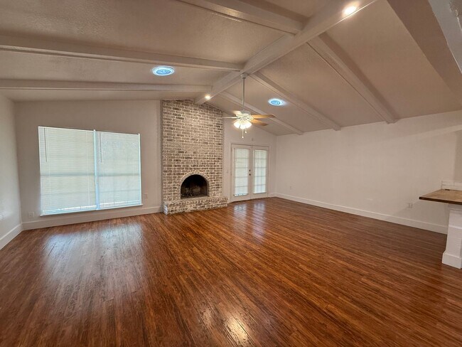 Building Photo - 12210 Valley Forge Ave