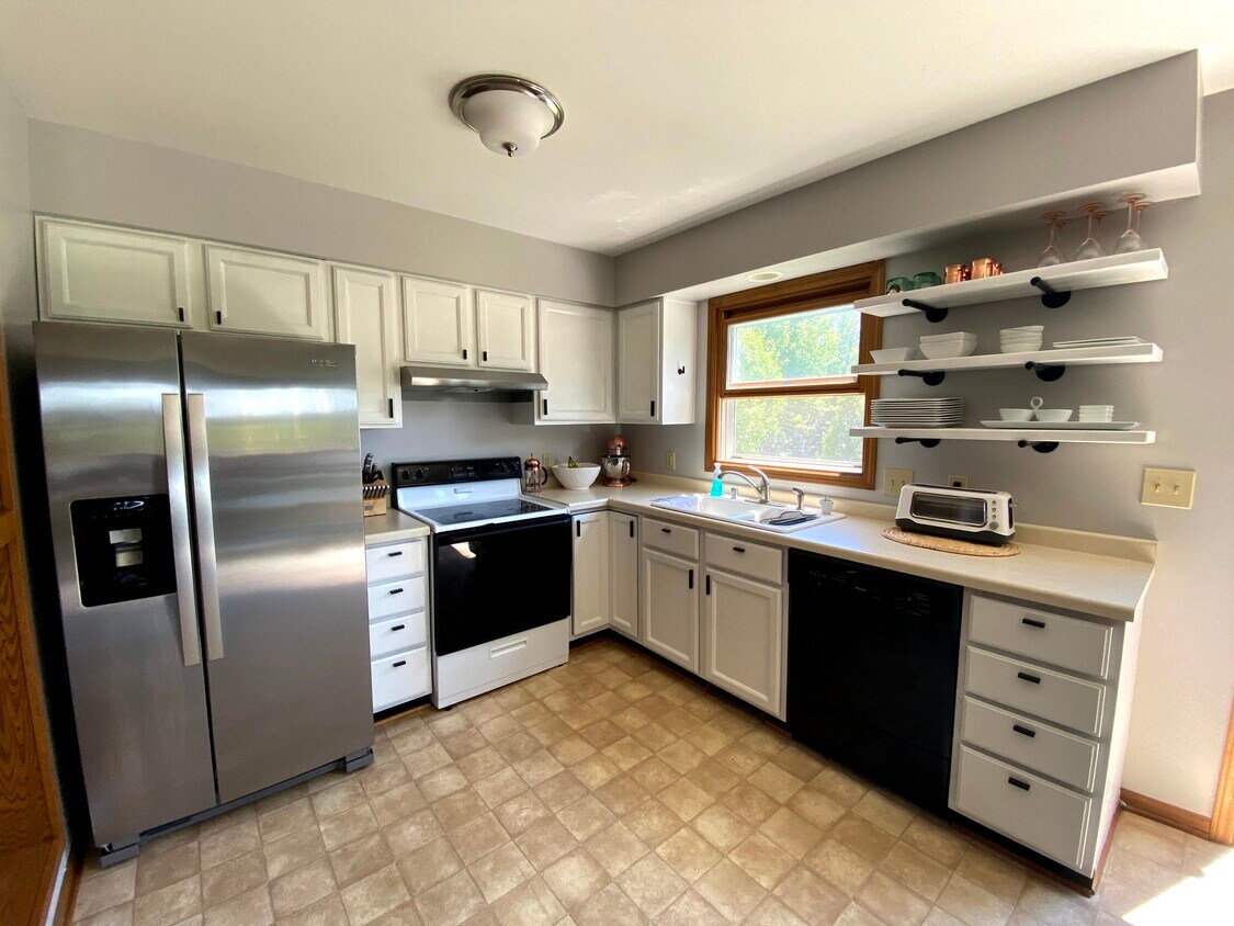 4129 Co Rd Y, Sheboygan, WI 53083 Townhome Rentals in Sheboygan WI