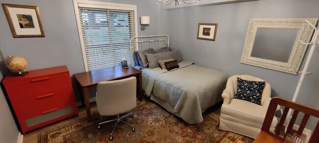 Foto del edificio - 578 Emory Oaks Way