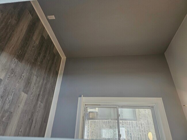 Foto del edificio - 2441 W 46th Pl