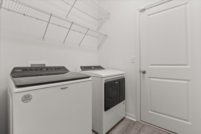 Building Photo - 756 Rioja Dr