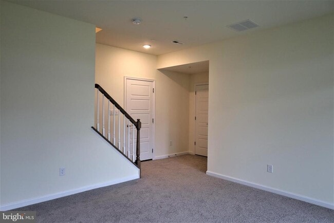 Building Photo - 61 Becker Dr
