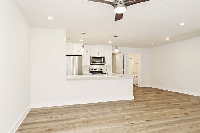 Foto del edificio - Dog-Friendly Ground Level Apartment