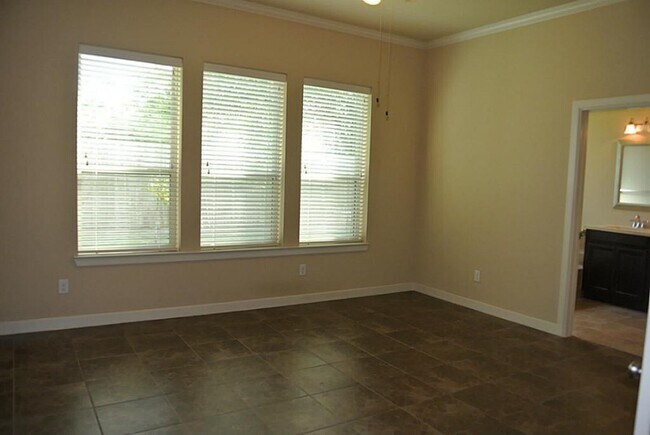 Foto del edificio - 17231 Forest Ridge Point