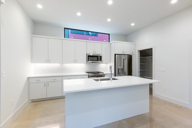 Foto del edificio - 1116 Walton Ln
