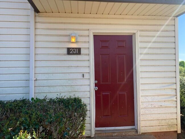 Foto del edificio - 7932 Shady Oak Trail