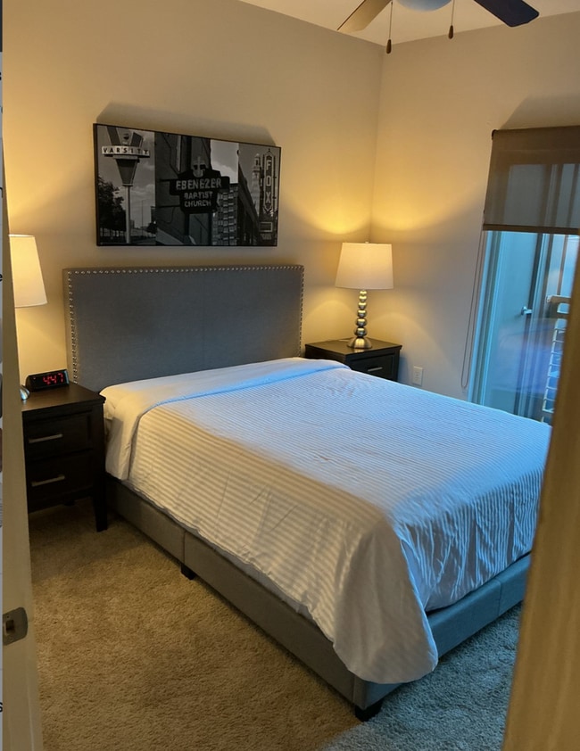 Building Photo - Elizabeth Square