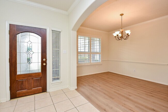 Foto del edificio - 15119 Newfield Bridge Ln