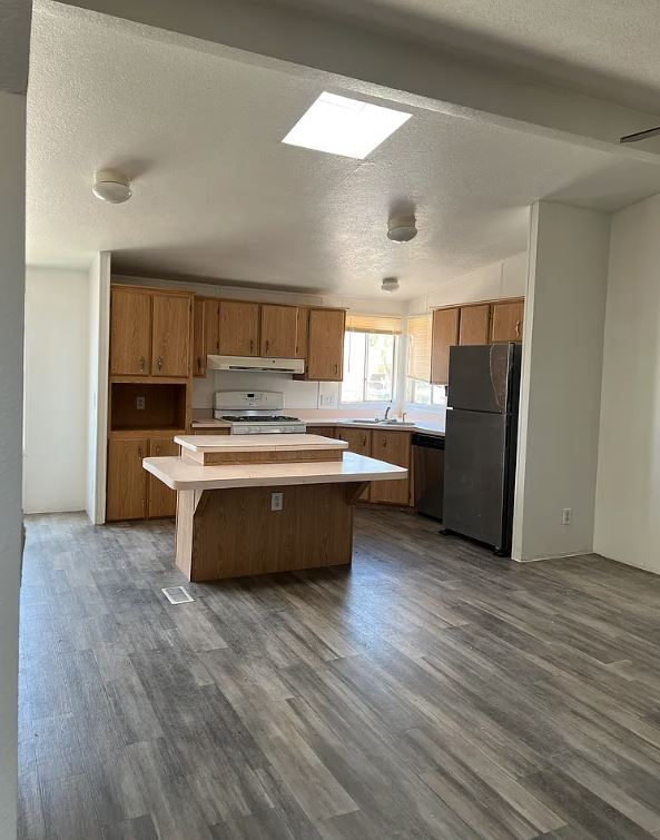 Building Photo - 7429 North Camino De Oeste