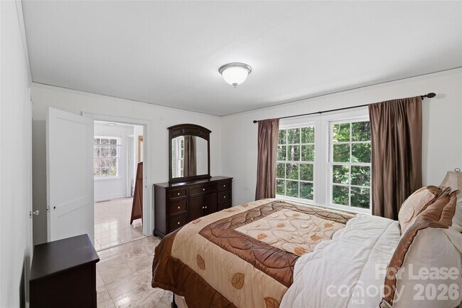 Foto del edificio - 3120 Baucom Rd