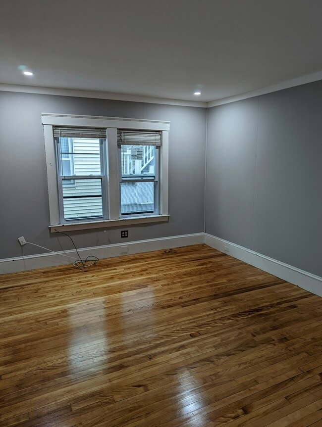 Building Photo - 159 West St