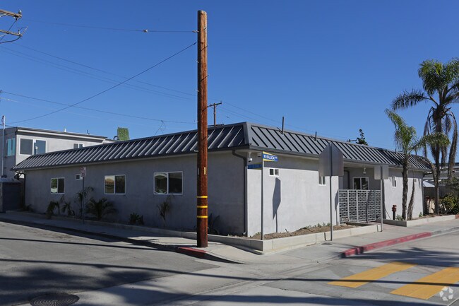 Building Photo - 1244 W Balboa Blvd