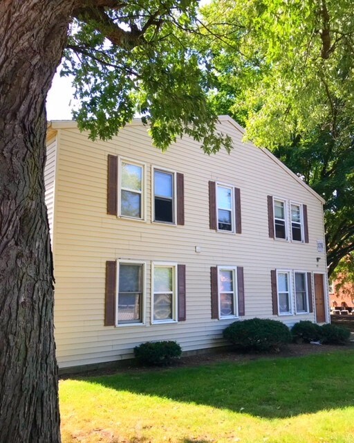 Primary Photo - ISU/HEARTLAND STUDENTS- 3-4 Bedroom Apartment