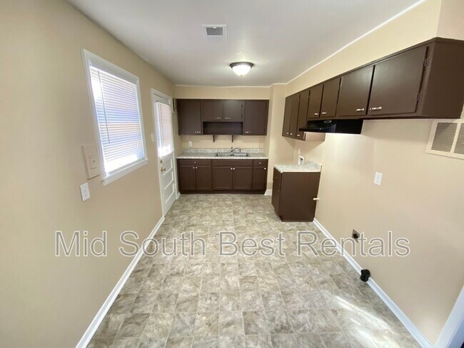 Building Photo - 4249 Zaio Ave
