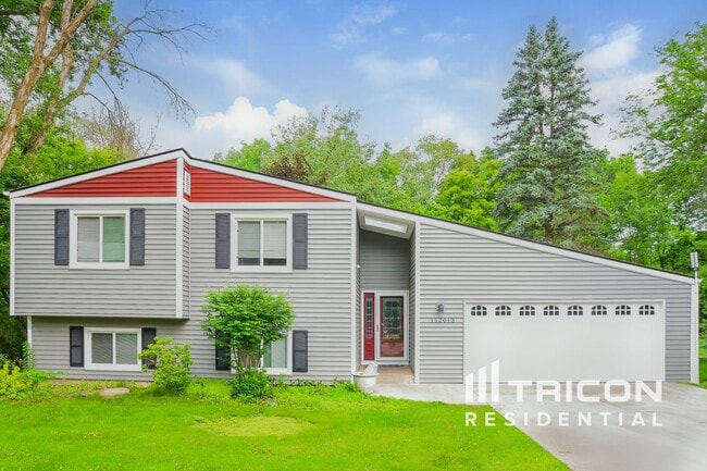 Building Photo - 112013 Warner Cir