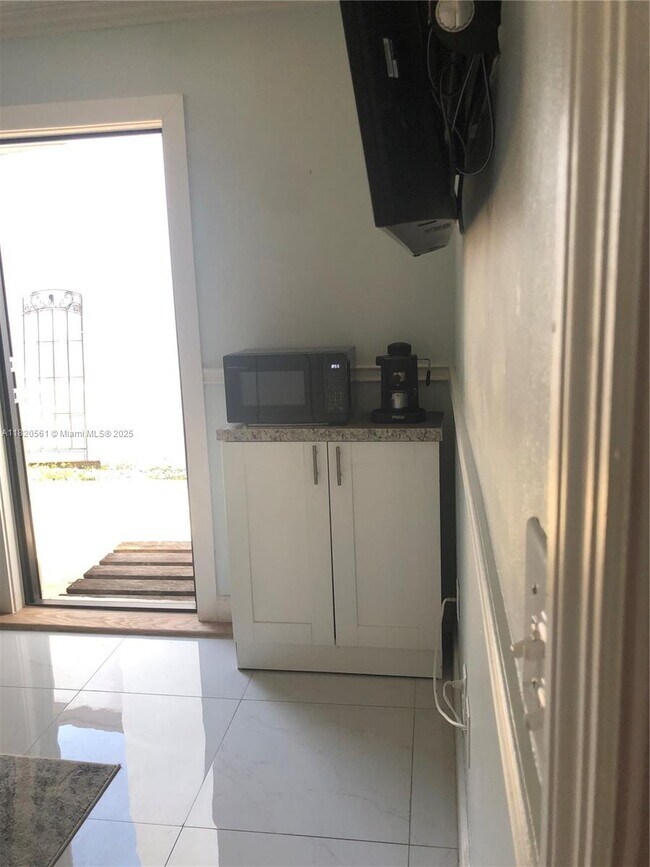 Foto del edificio - 15520 SW 137th Ct