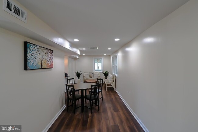 Foto del edificio - 427 Highland Ave