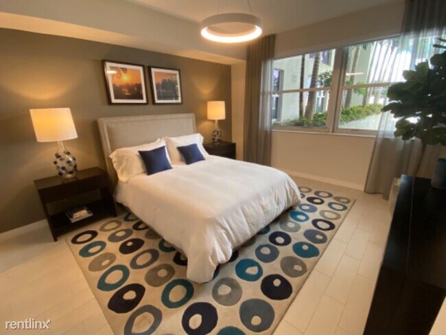Foto del edificio - 8125 SW 72nd Ave