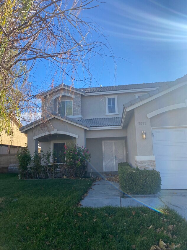 Foto principal - 2072 W Avenue J6