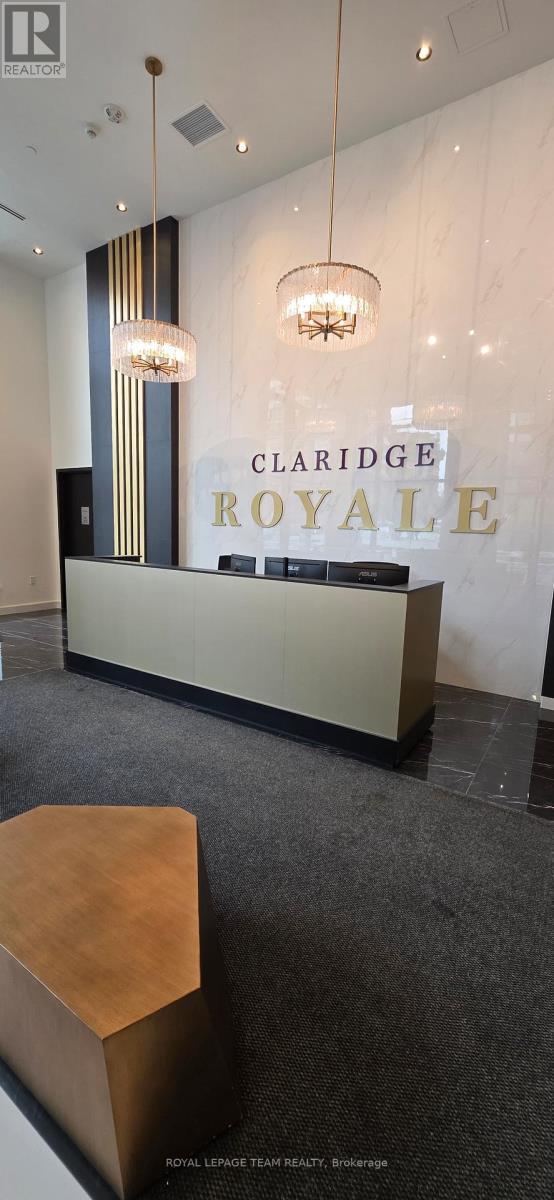 Building Photo - 180 George St