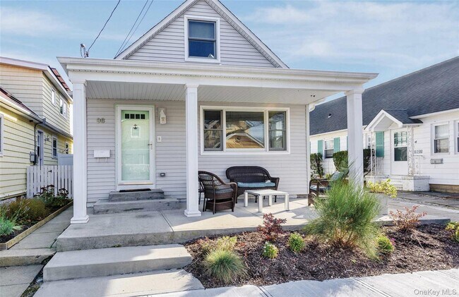 Foto del edificio - 96 Coronado St