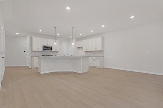 Building Photo - 668 Switchgrass Wy