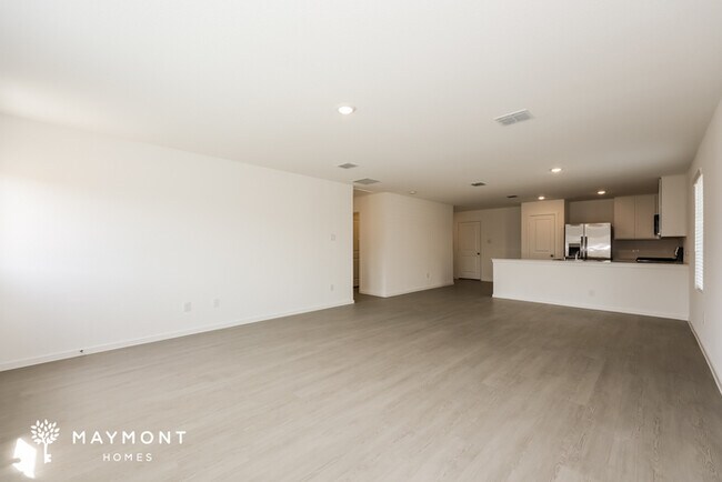 Foto del edificio - 1059 Neyland Dr