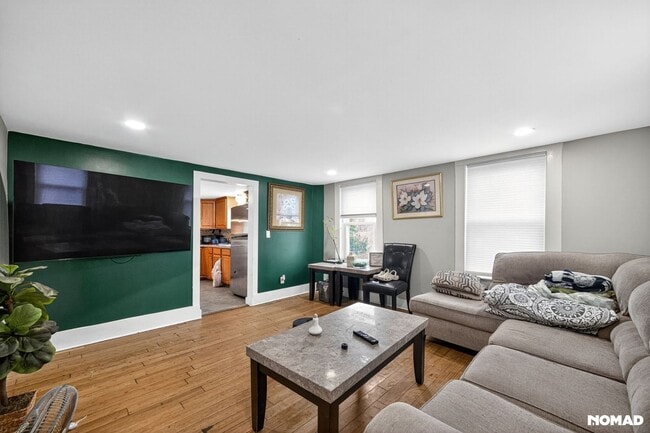 Building Photo - 53 W Broadway