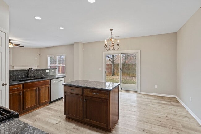 Building Photo - 26 Deckers Way