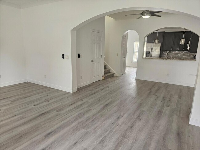 Building Photo - 9153 Oak Fern Dr