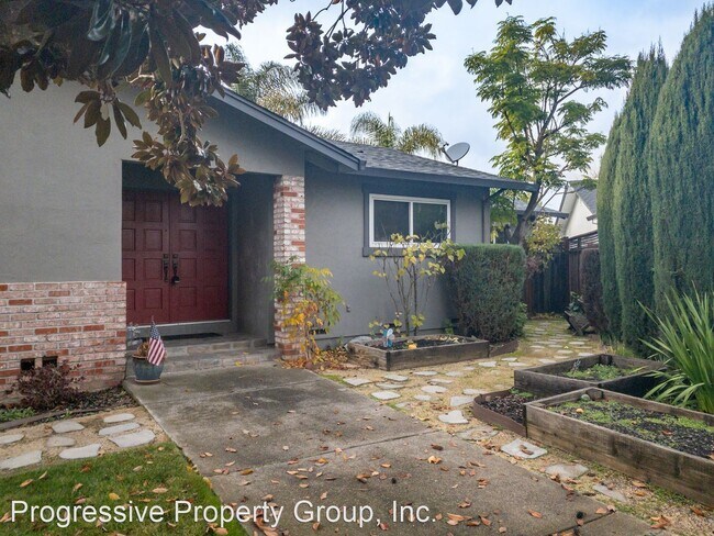 Building Photo - 2 br, 2 bath House - 19323 Natalina Court