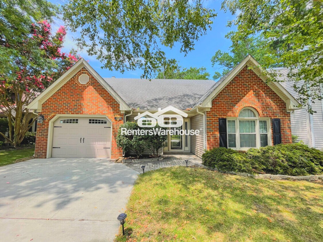 Foto principal - 2045 Cheshire Forest Ct