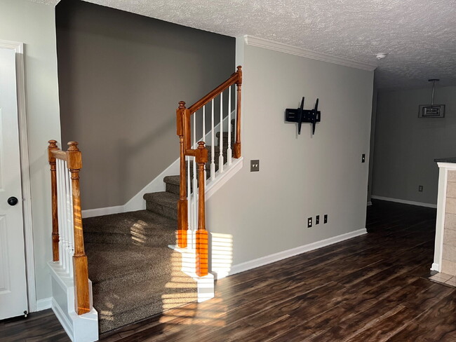 Foto del edificio - "Charming Franklin Townhouse: 2BR, 2.5BA w...